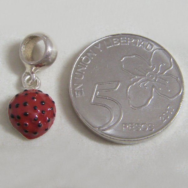 (p1360)Silver pendant motif enamel strawberry.